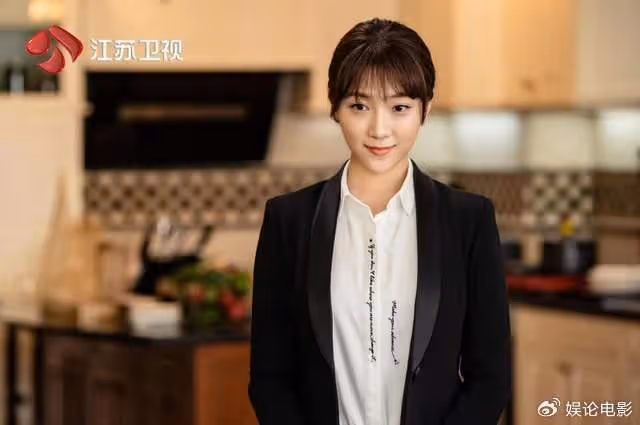 《有盼頭》熱播,菅紉姿化身家政女神,勵志逆襲人生