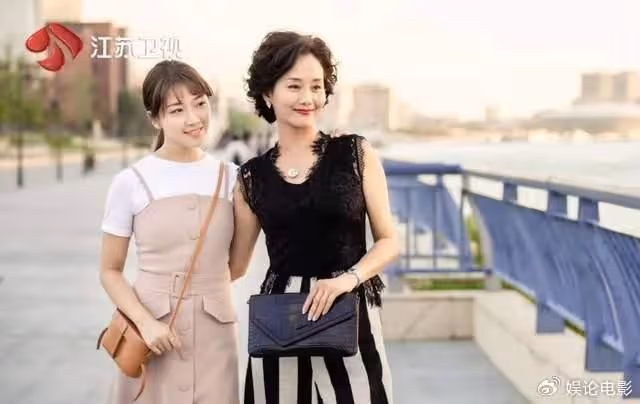 《有盼頭》熱播,菅紉姿化身家政女神,勵志逆襲人生