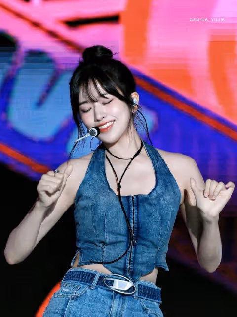 女愛豆舞台上差點發生事故,閉著眼睛表演10秒,網友表示需要道歉