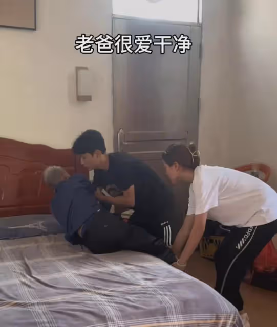 突傳噩耗!網紅張焱父親離世,確診肝癌僅5個月,4天前還在錄段子