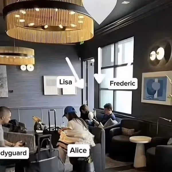Lisa和LV三公子機場同框被偶遇，雙方家人開始互關，戀情已坐實？