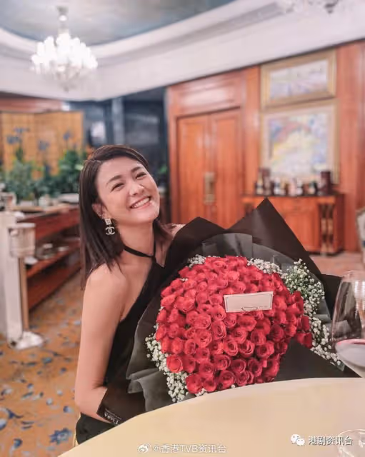 28歲TVB小花越戀越富貴?與醫學美容集團創辦人爆戀情