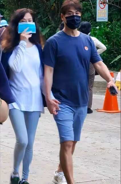 「最美婉君」:與丈夫戀愛10年,生一雙兒女,今58歲的她怎樣了?
