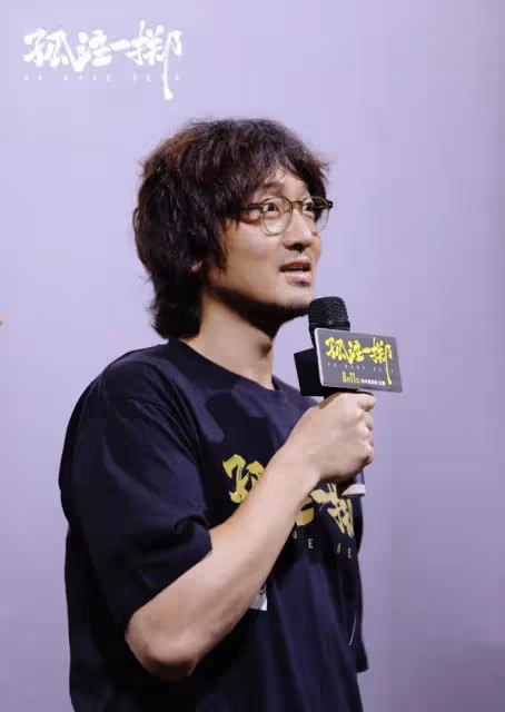 張藝興考編搞特權?王俊凱欺負千璽?張頌文被劇組利用?Lisa倒貼豪門?王傳君吃回頭草?