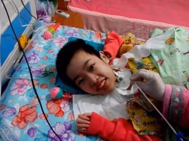 姐弟相繼患「漸凍症」：13歲女兒寫遺書，父親想自殺，後來怎樣