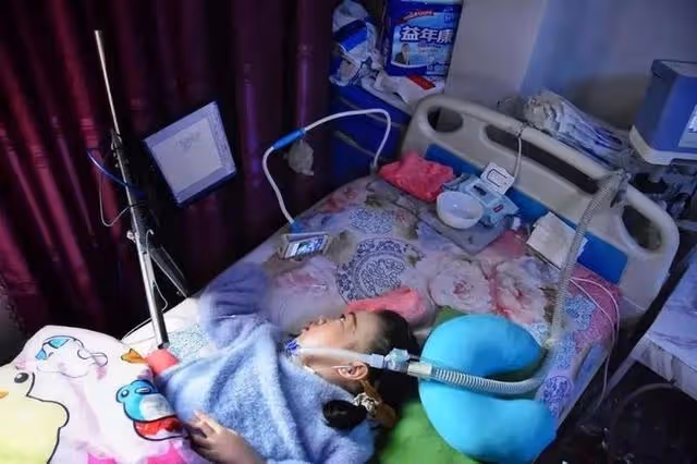 姐弟相繼患「漸凍症」：13歲女兒寫遺書，父親想自殺，後來怎樣