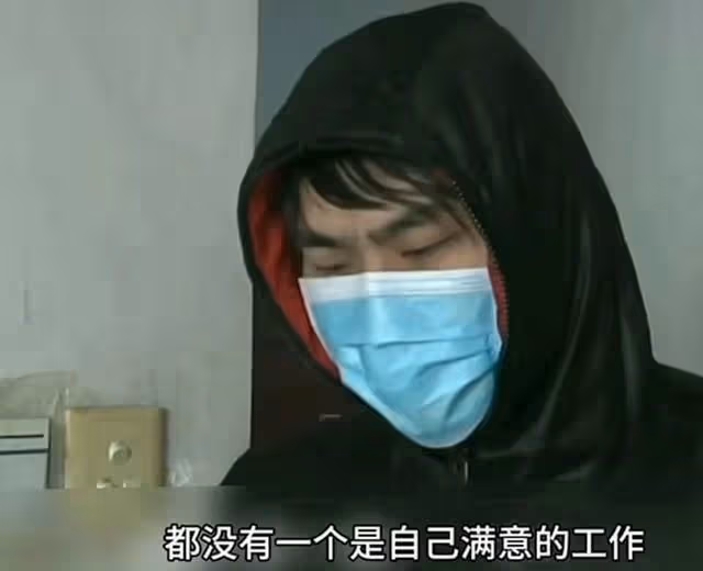 回顧:26歲兒子天天打遊戲,母親怪他不務正業,兒子:我沒有啃老