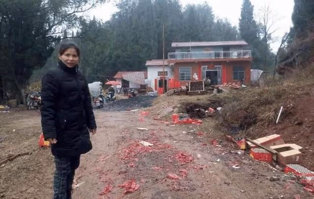 回顧人大學霸伍繼紅:失業,結了兩次婚,生了6個娃,淪為低保戶