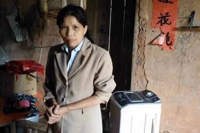 回顧人大學霸伍繼紅:失業,結了兩次婚,生了6個娃,淪為低保戶