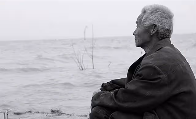 2015年,江蘇拾荒老人死後被翻出21萬現金,為何大爺也不給兒子