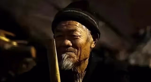 2015年,江蘇拾荒老人死後被翻出21萬現金,為何大爺也不給兒子