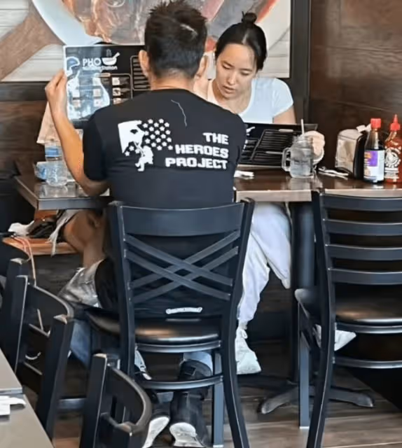 任賢齊送女兒留學美國,Rati亭亭玉立學費37萬,妻子染紅髮皮膚黑