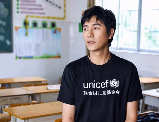 陳坤被曝有三娃,帶倆小男孩外出逛商場,大兒子親媽身份至今成謎