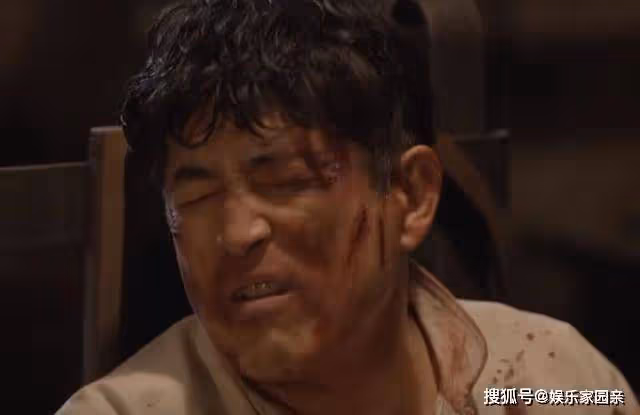 《潛行者》趙權章叛變,方嘉樹行動失敗被捕,蘇雅露獻身擋槍死亡