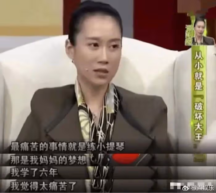 出道20多年不溫不火,卻與初戀從校園到婚紗,生下可愛寶寶幸福至今