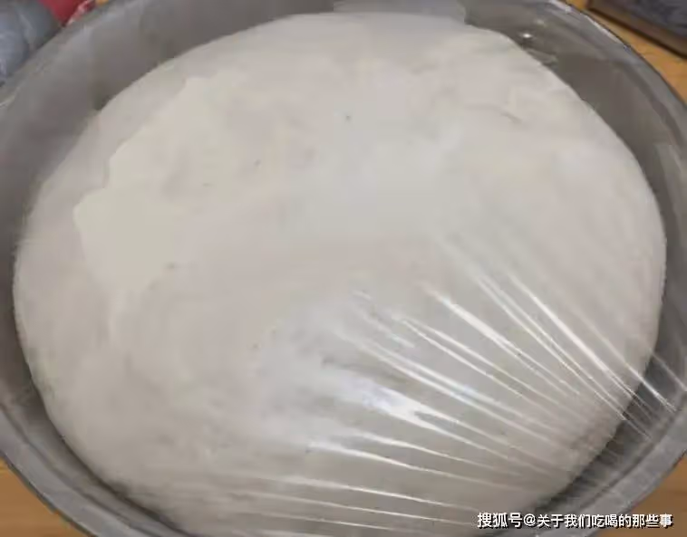 蒸饅頭髮面時,不要只會放酵母,牢記這6個竅門,饅頭雪白又膨鬆