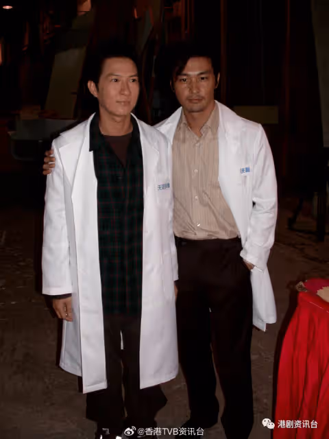 54歲連凱留白髮變型佬！曾拍TVB劇演靚仔醫生 娶混血妻轉做特技化妝