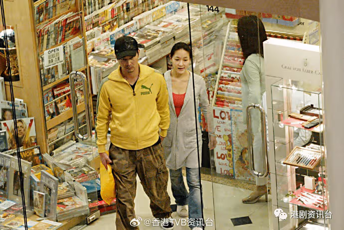 54歲連凱留白髮變型佬！曾拍TVB劇演靚仔醫生 娶混血妻轉做特技化妝