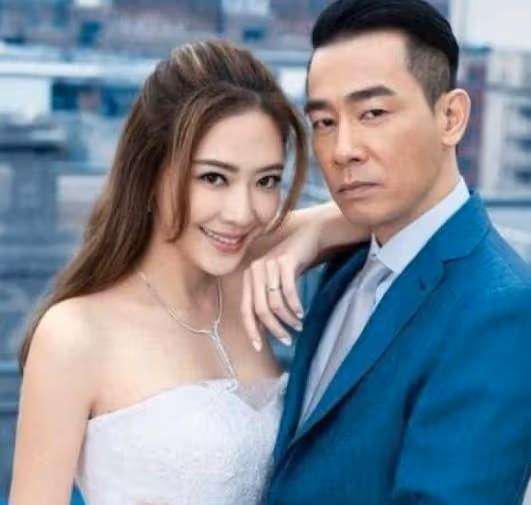 被向太認定的準兒媳,最後嫁給陳小春,如今應采兒被寵成公主