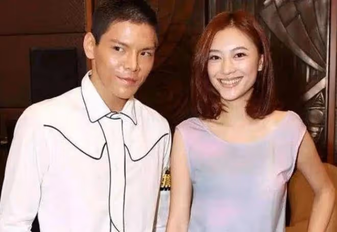 被向太認定的準兒媳,最後嫁給陳小春,如今應采兒被寵成公主