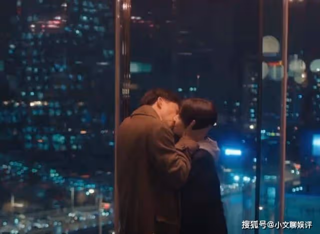 《一路朝陽》王陽李蘭迪辦公室擁吻，被高葉撞破太尷尬，王菊沒眼看
