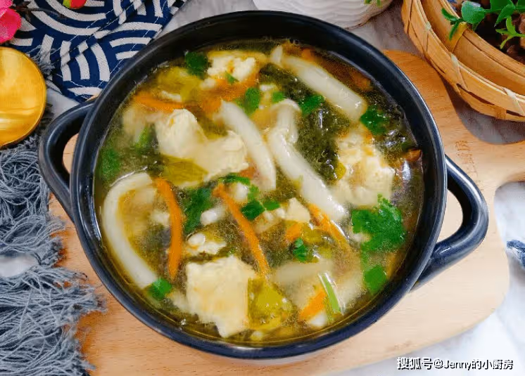 「秋天吃藥一籮筐,不如多喝一碗湯」,入秋常喝這5碗湯,身體好
