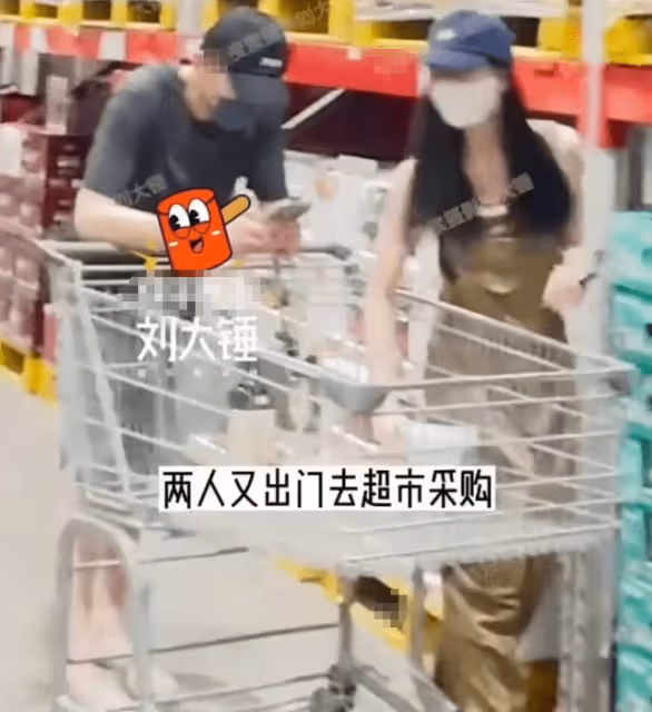 「胡辣湯女神」曝戀情!與大3歲男星牽手遛狗,超市購物甜蜜同居