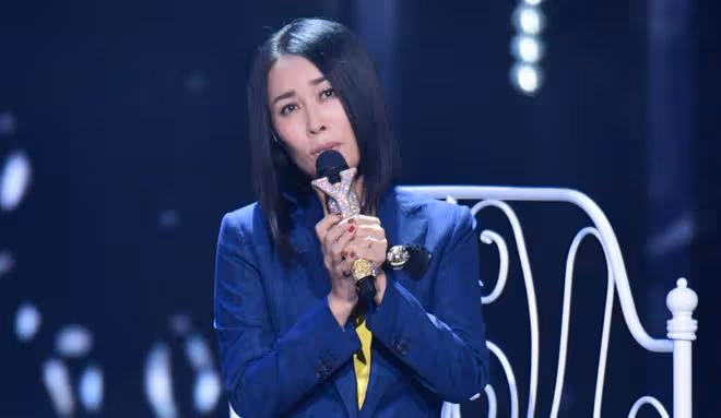 57歲田震遠在澳洲支持刀郎,被指公開站隊,近照老來胖身材五五分
