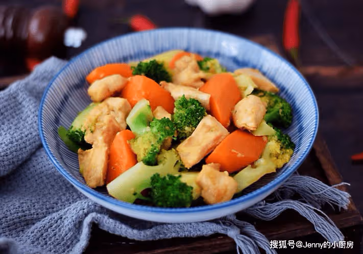入秋要忌嘴，少吃油炸，多吃這5道清爽的家常菜，潤燥不上火