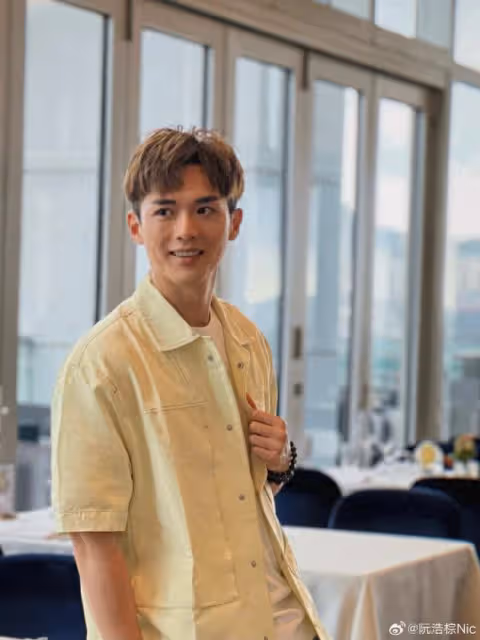 恭喜！TVB上位小花戀情曝光，男方為同公司藝人，出身演藝世家