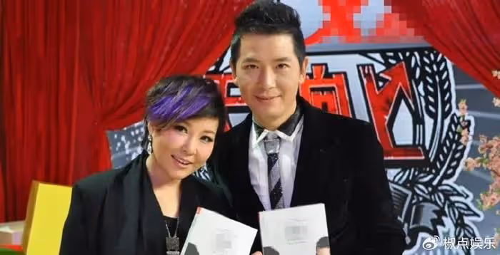 52歲還沒結婚的戴軍，最愛的原來還是她，在有生之年會一直愛她