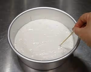 愛吃大米發糕的一定要收藏,不和面不揉面,清香鬆軟,涼了也不硬!