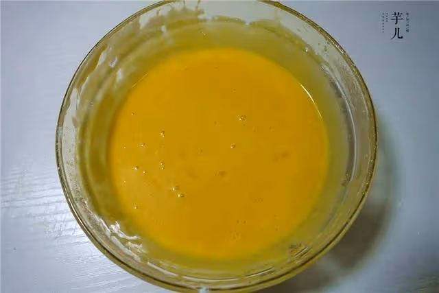 自製香蔥肉鬆蛋糕卷,做法簡單,鬆軟可口,香氣四溢