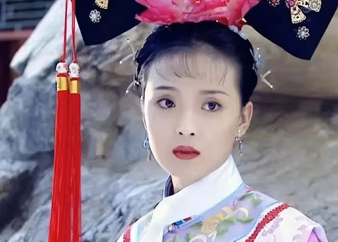 天才演員紅極一時嫁富豪老公,差點遭拋棄,現靠帶貨重回公眾視線