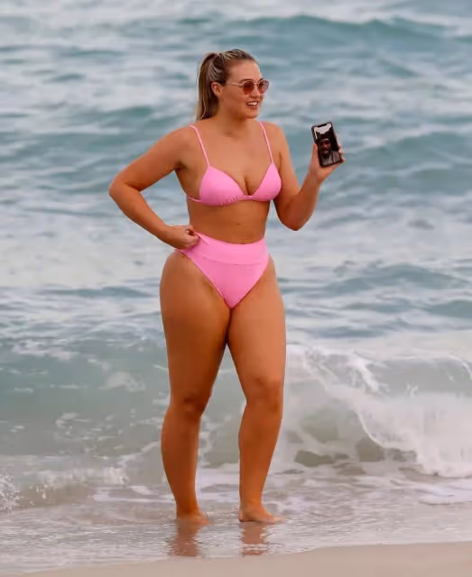 IskraLawrence:美麗與智慧女神
