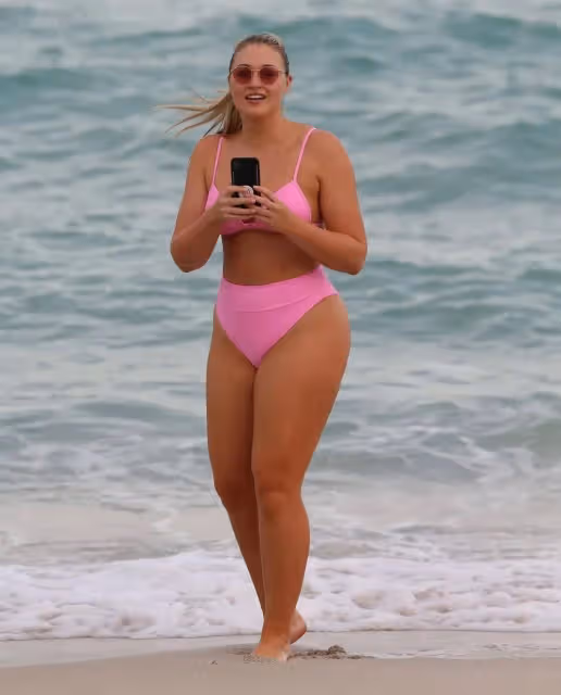 IskraLawrence:美麗與智慧女神