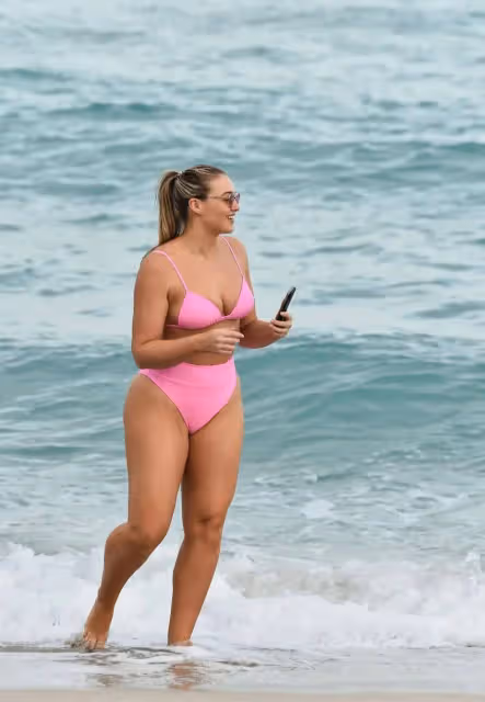 IskraLawrence:美麗與智慧女神