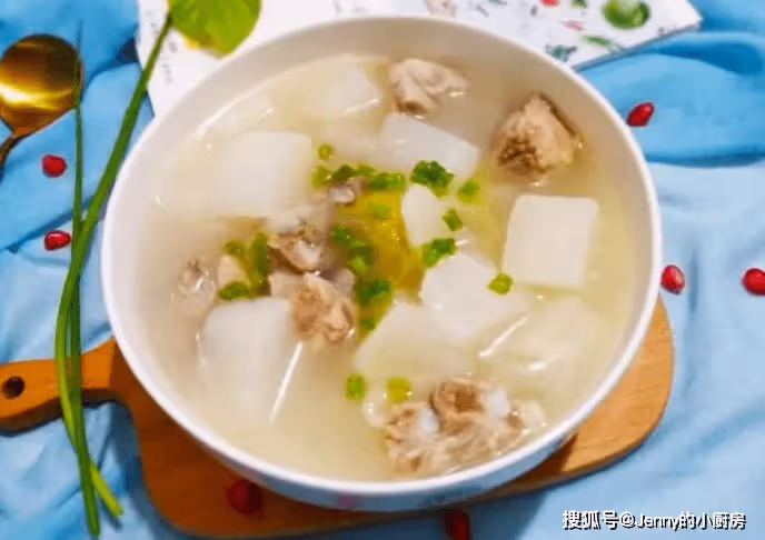 立秋後，是養肺黃金期，多吃這5道菜，滋陰潤肺，健康過秋天