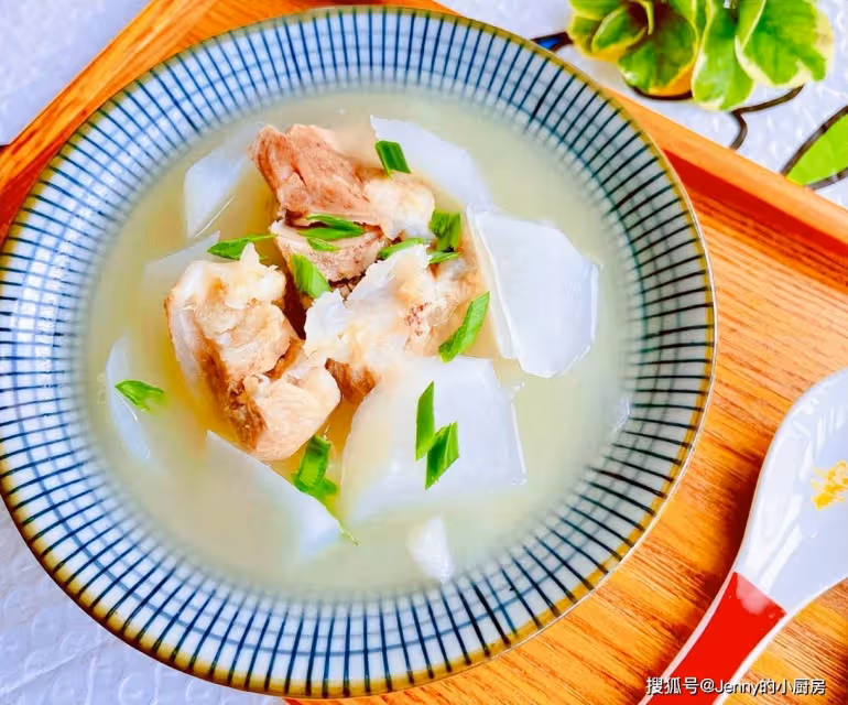 立秋後,是養肺黃金期,多吃這5道菜,滋陰潤肺,健康過秋天