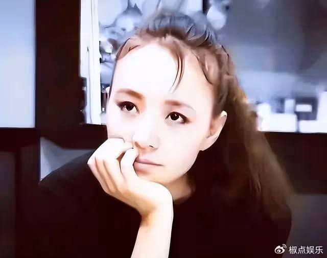 當年,宋丹丹臥床痛苦不堪,倪萍:「趕緊滾起來,來我家拖地!」