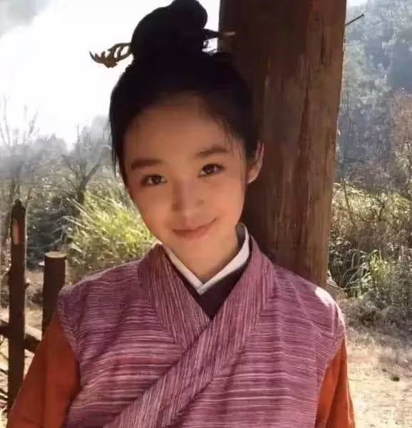 林青霞「女兒」長大了,小林青霞16歲氣質迷人,仙氣飄飄:我等你長大!!