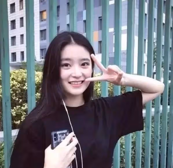 林青霞「女兒」長大了,小林青霞16歲氣質迷人,仙氣飄飄:我等你長大!!