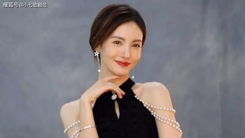 《孤注一擲》刪減片段曝光,安娜當荷官真相,唯一吻戲被刪