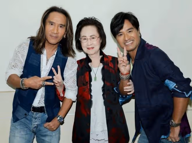 85歲瓊瑤演唱會眾星支持!被古巨基攙扶精神好,林心如蘇有朋送花