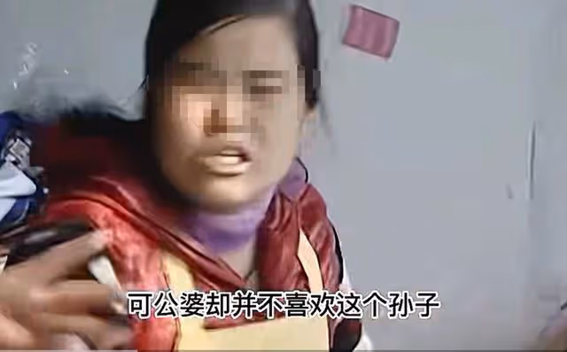 紀實：二婚兒媳拳打婆婆，腳踹姑姐。引網友怒贊說：婆家就是欠打