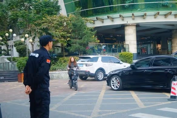 小舅子偷偷用我的房子結婚,妻子幫忙隱瞞,我憤怒把她們都趕走了