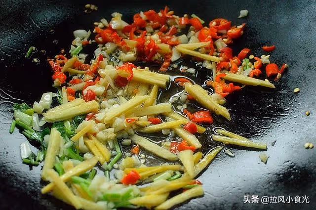 教你腌黃瓜的正確做法,大廚分享的配方,看著都流口水,特開胃!