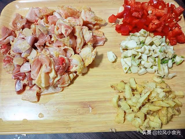 雞丁這麼炒,簡單快手,香辣下飯,我家三天兩頭做著吃