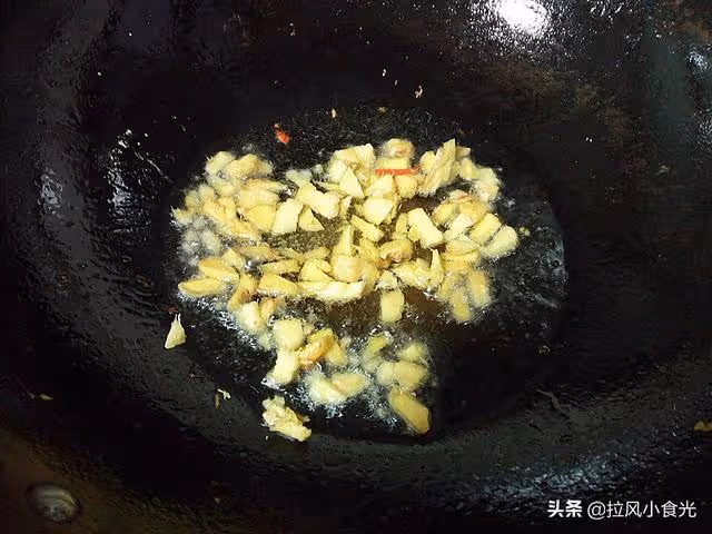 雞丁這麼炒,簡單快手,香辣下飯,我家三天兩頭做著吃