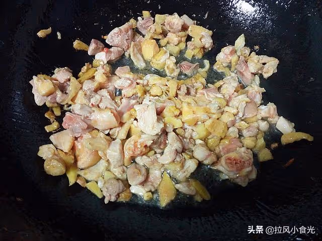 雞丁這麼炒,簡單快手,香辣下飯,我家三天兩頭做著吃